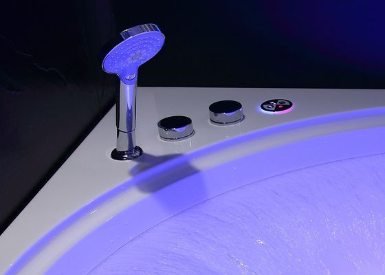 ラドドコーナー滝 マッサージ バスタブ 円形滝で強調