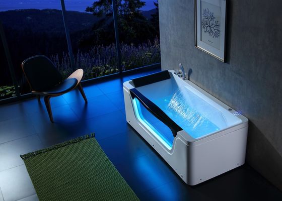フロントのLEDガラスと深層浸水機能の3人用スパバブルバスタブ